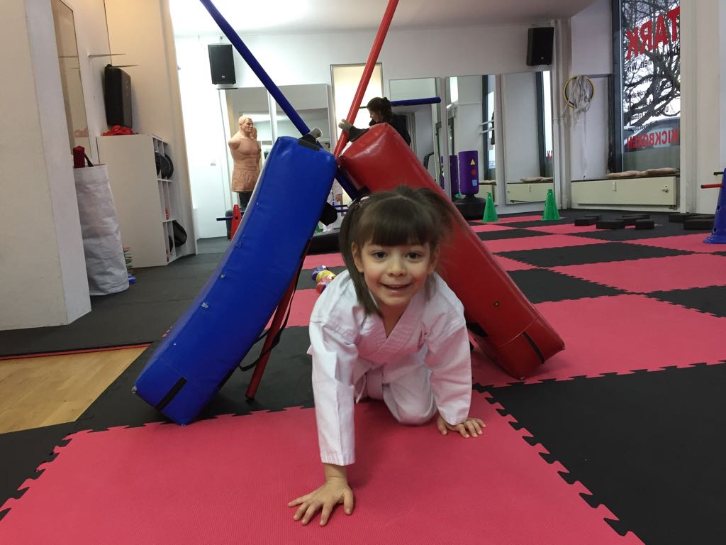 Kick-Point Turnen für Kinder Bild6