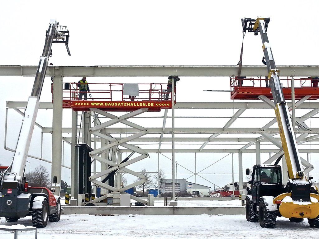 Fachgerechte Demontage der Logistik-Lagerhalle RefNr. hbs3618s3 Stahlbauhalle aus Abbruchmaßnahme in Groß Kreutz, Brandenburg