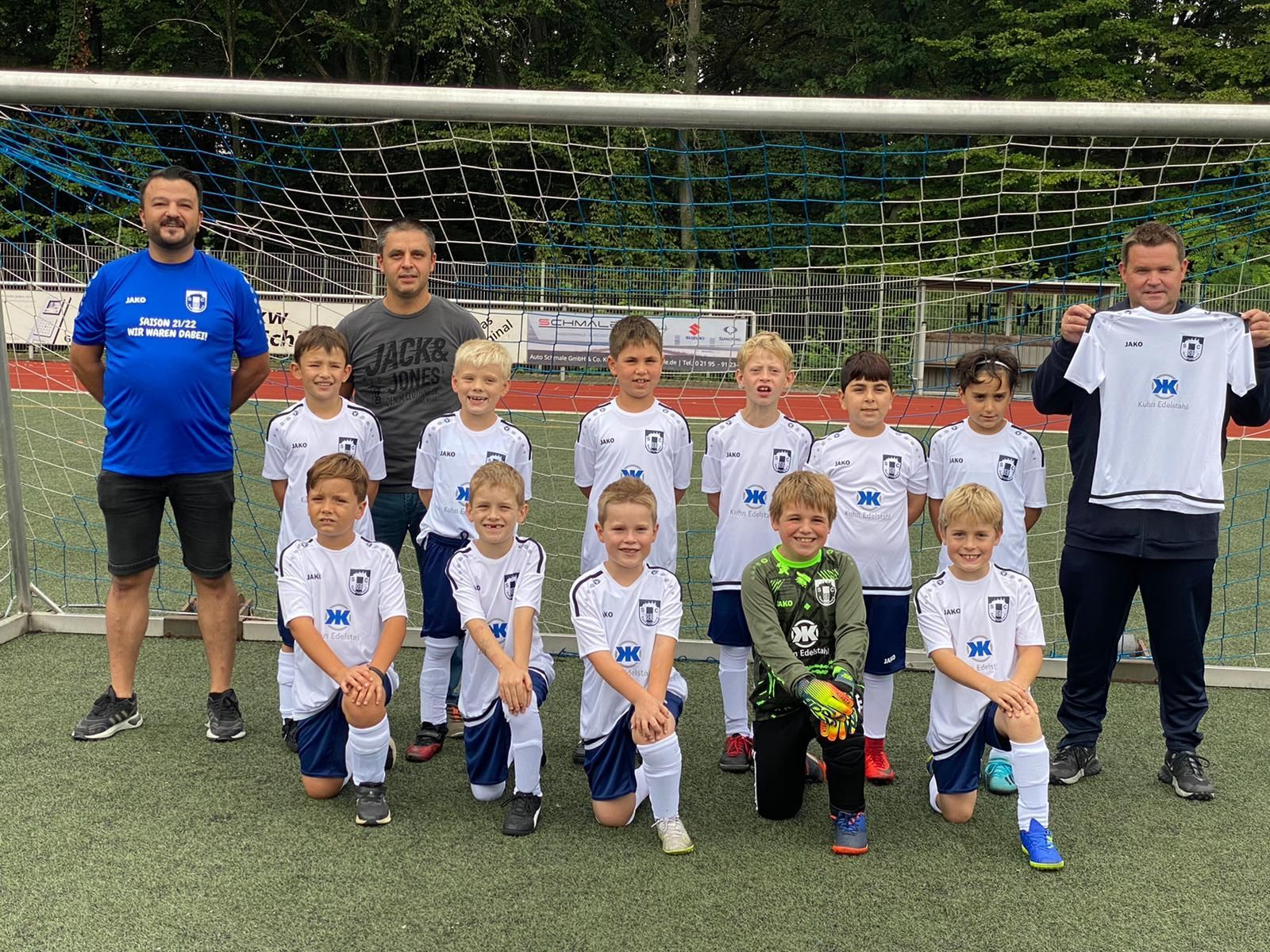 Kuhn, Edelstahl, SC 08 Radevormwald,
Fussballverein, Senioren, Junioren, Sponsoren, Trikot, SC08, Rade, Kollenberg, Nachrichten, Sport, Verein, Veranstaltungen