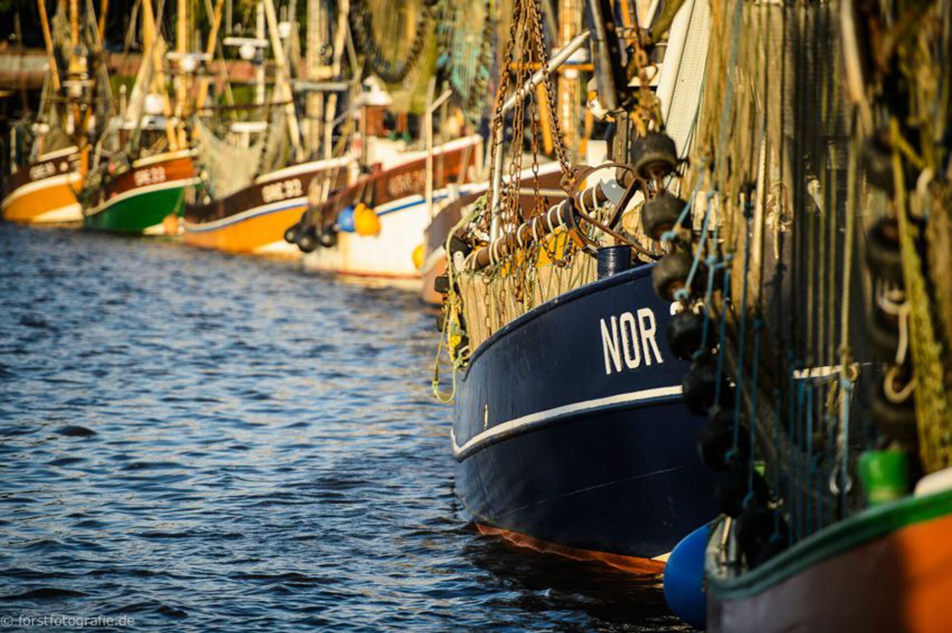 Krabbenkutter am hafen Greetsiel