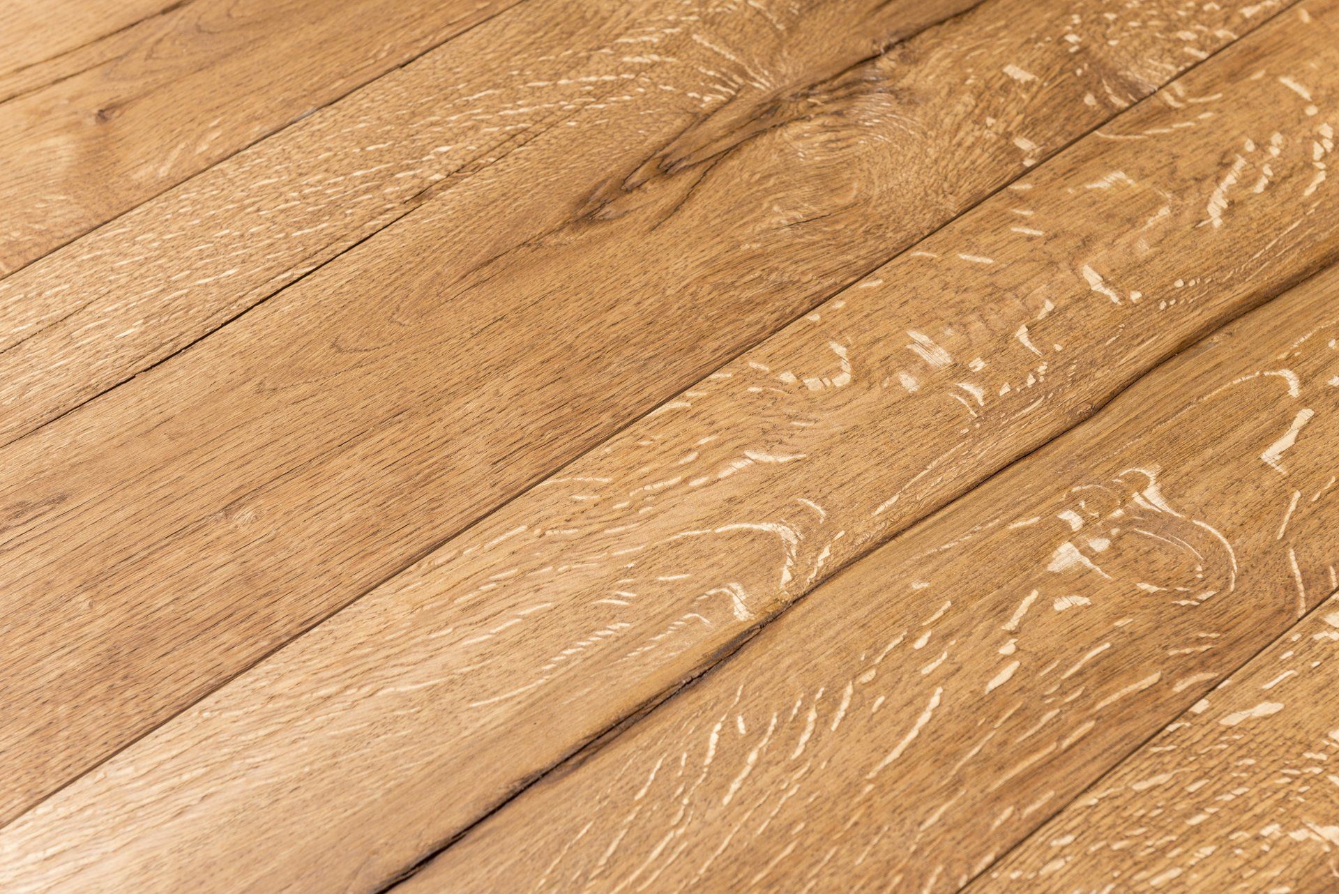 Landhausdiele Eiche sehr markant