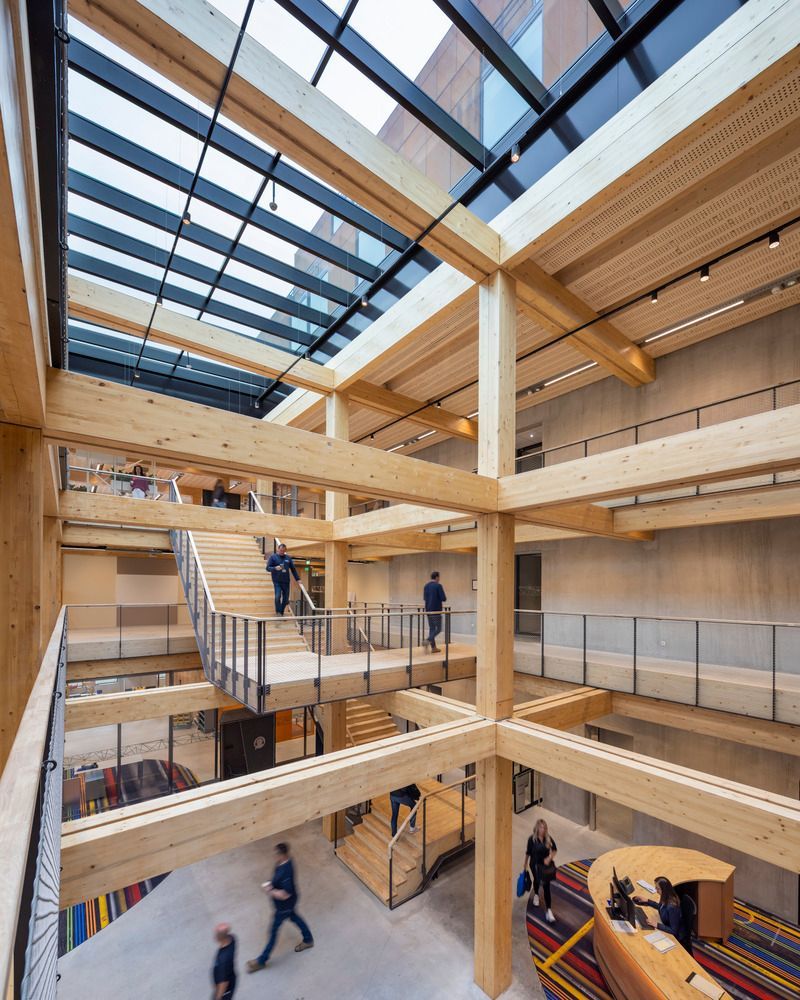 Holz kann auf die unterschiedlichste Art verwendet werden.. Konstruktionsholz ist ein dominierender Teil.