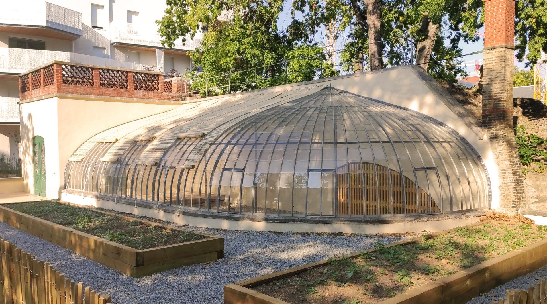 Restauration serre adossée, Lyon, Oasis Parc, Vinci Restauration serre adossée, Lyon, Oasis Parc, Vinci