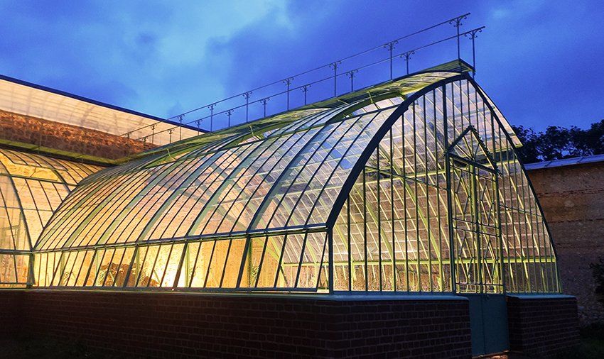 Serre adossée Domaine de Bailleul Normandie Serre adossée Domaine de Bailleul Normandie