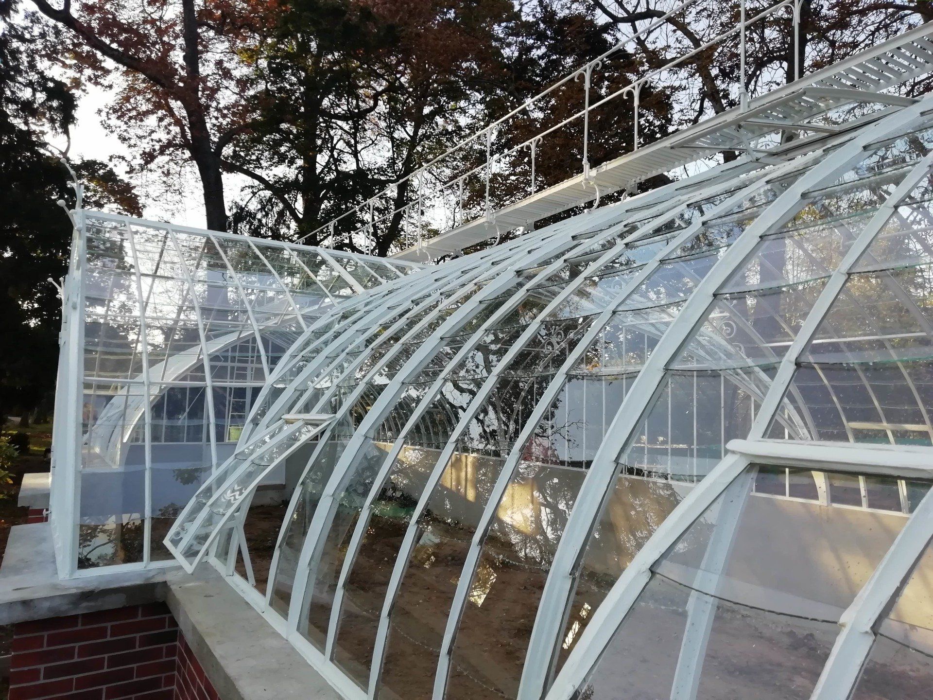 serre ancienne - serre de Joséphine Baker restaurée