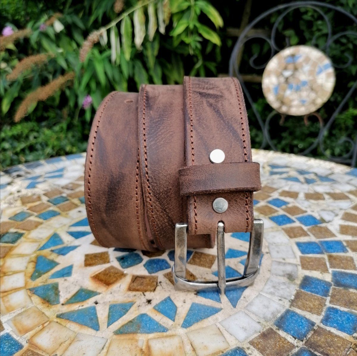 Brauner Ledergürtel mit Marmorierung