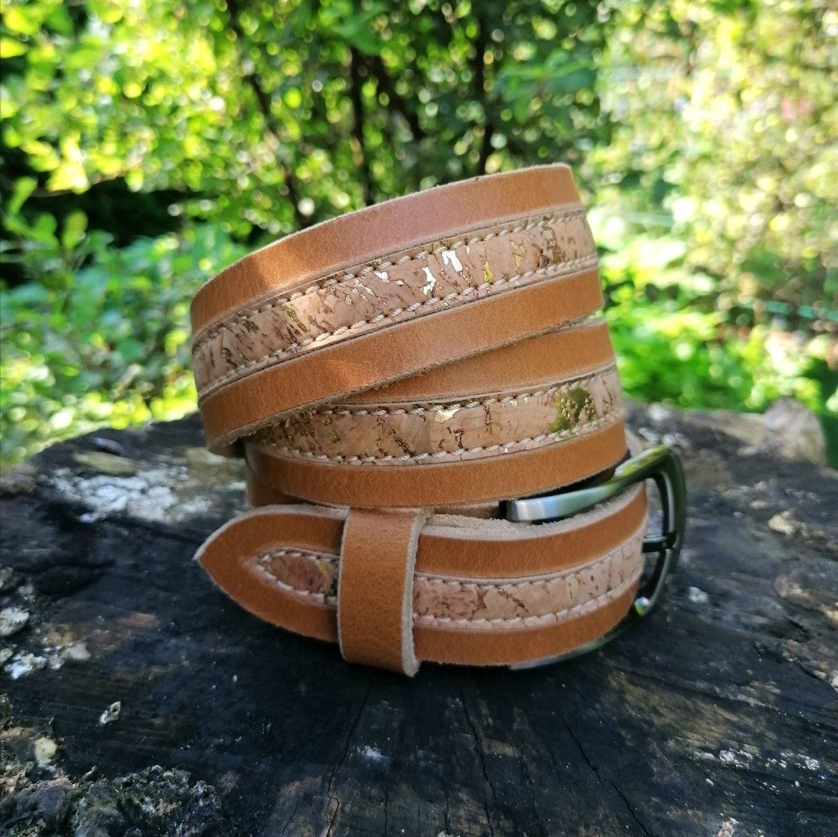 Hellbrauner Ledergürtel mit Kork Natur-Gold