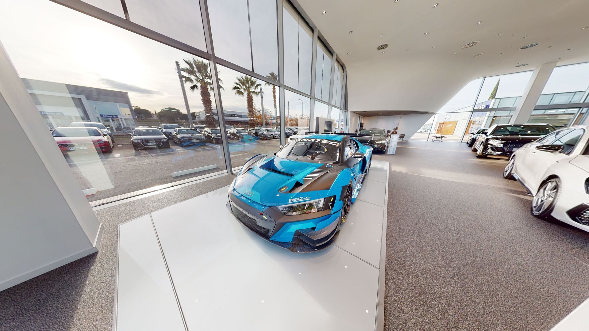 Visite virtuelle automobile immersive en showroom - 2 Reality