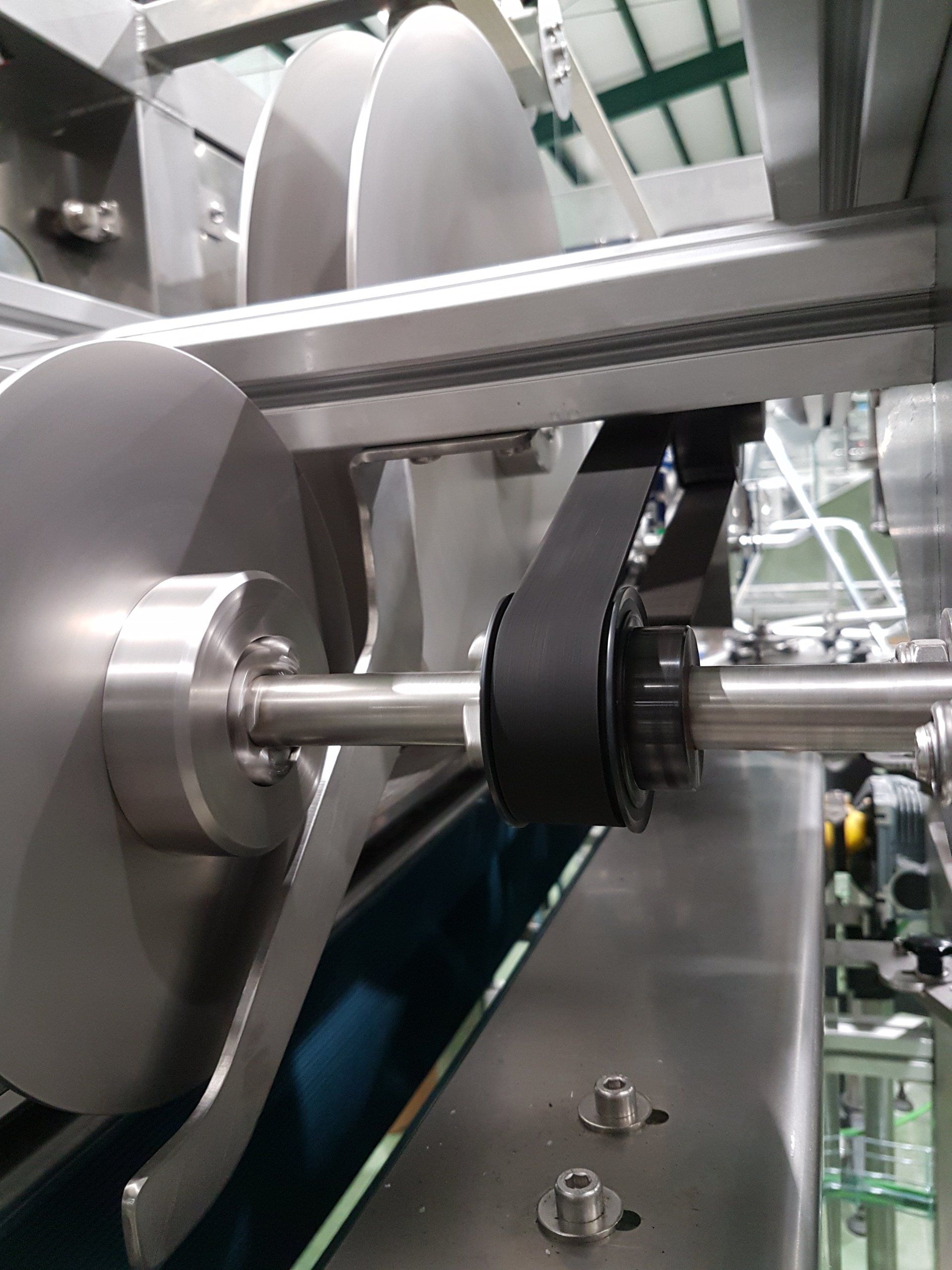 máquina insertadora de asas