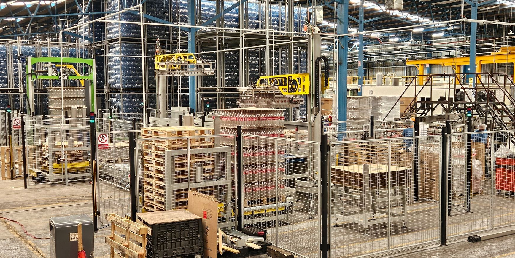 Fin de ligne avec système de palettisation de bouteilles vides OBTINDU