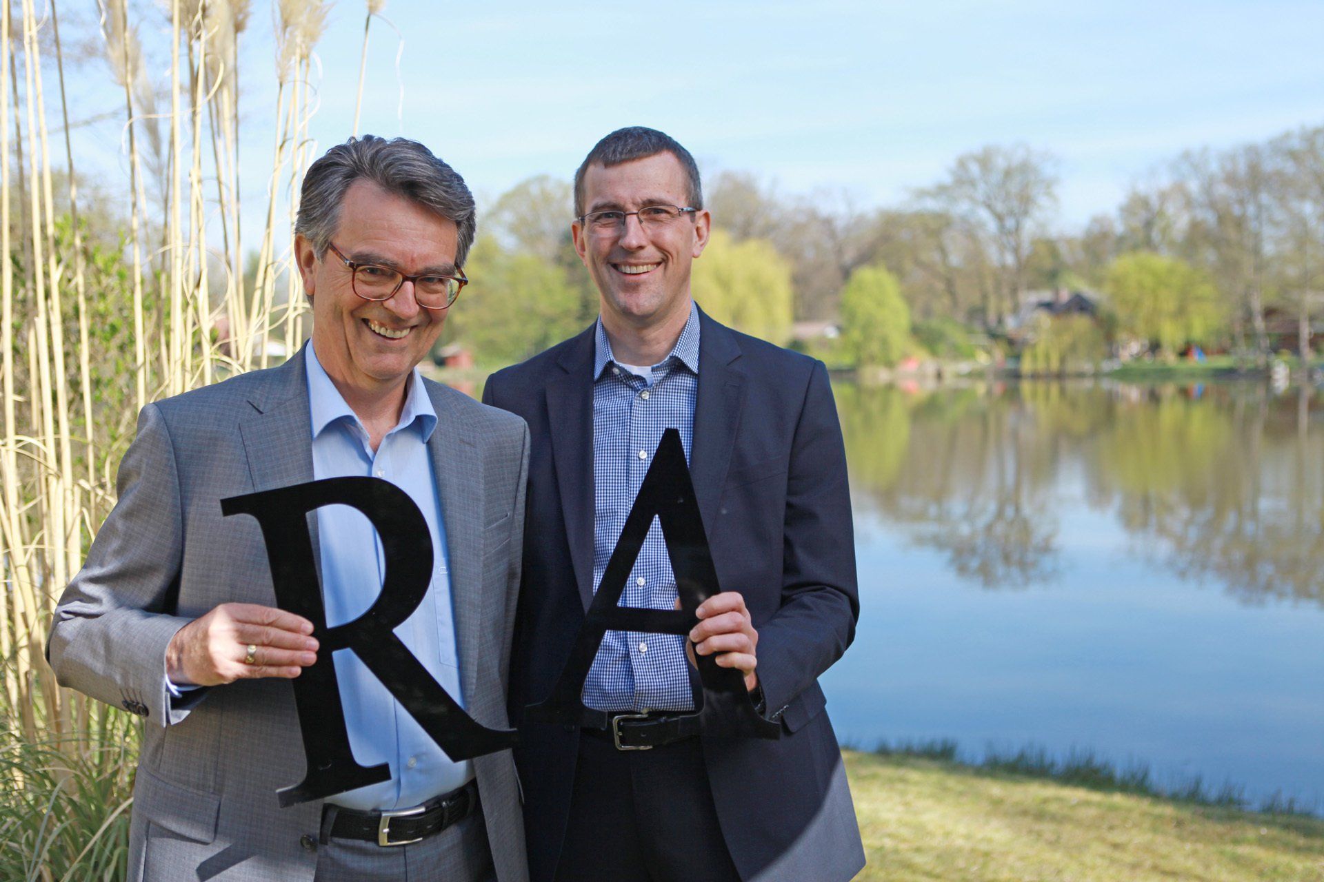 Anton Rokas & Hendrik Angerstein Anton Rokas Hendrik Angerstein ad-visio.de