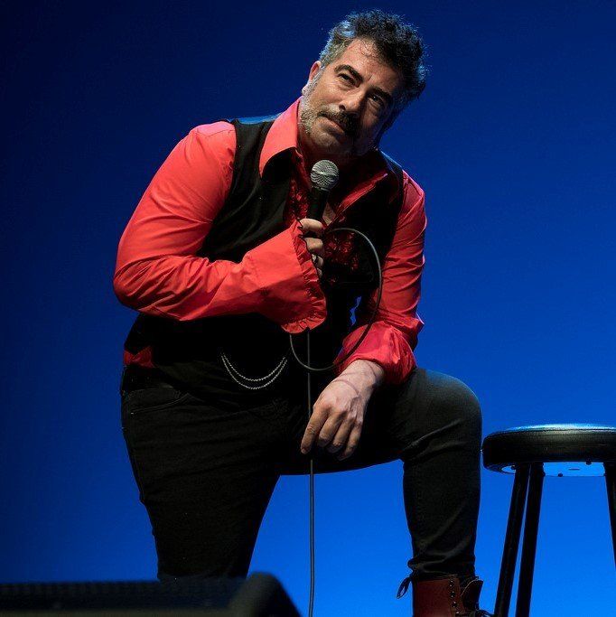 COMEDIA Y MÁS