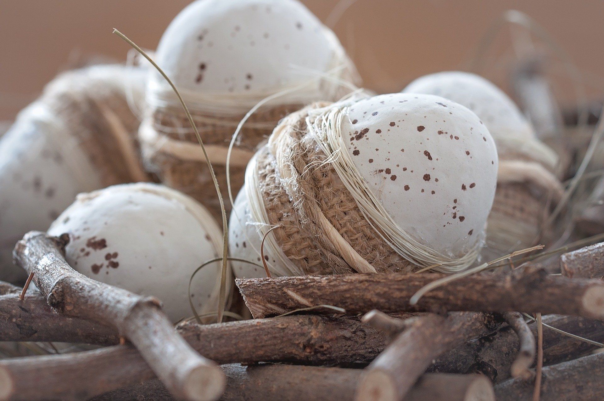 Oster Bastelmaterial aus der Natur Oster Bastelmaterial aus der Natur