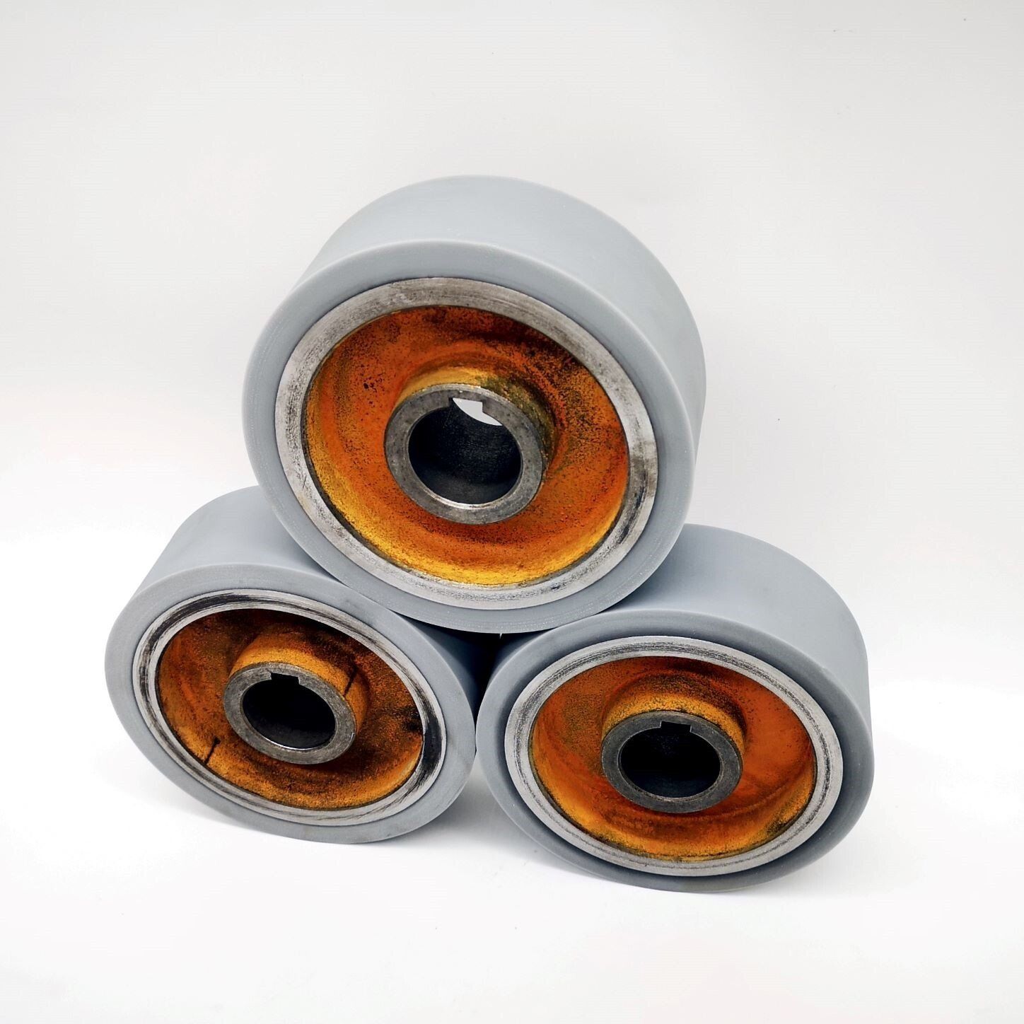 PU Vorschubrad für Hobel und Fräsen, Fensterbau, Möbelbau 75°ShA grau gummiert PU Vorschubrad für Hobel und Fräsen, Fensterbau, Möbelbau 75°ShA grau gummiert