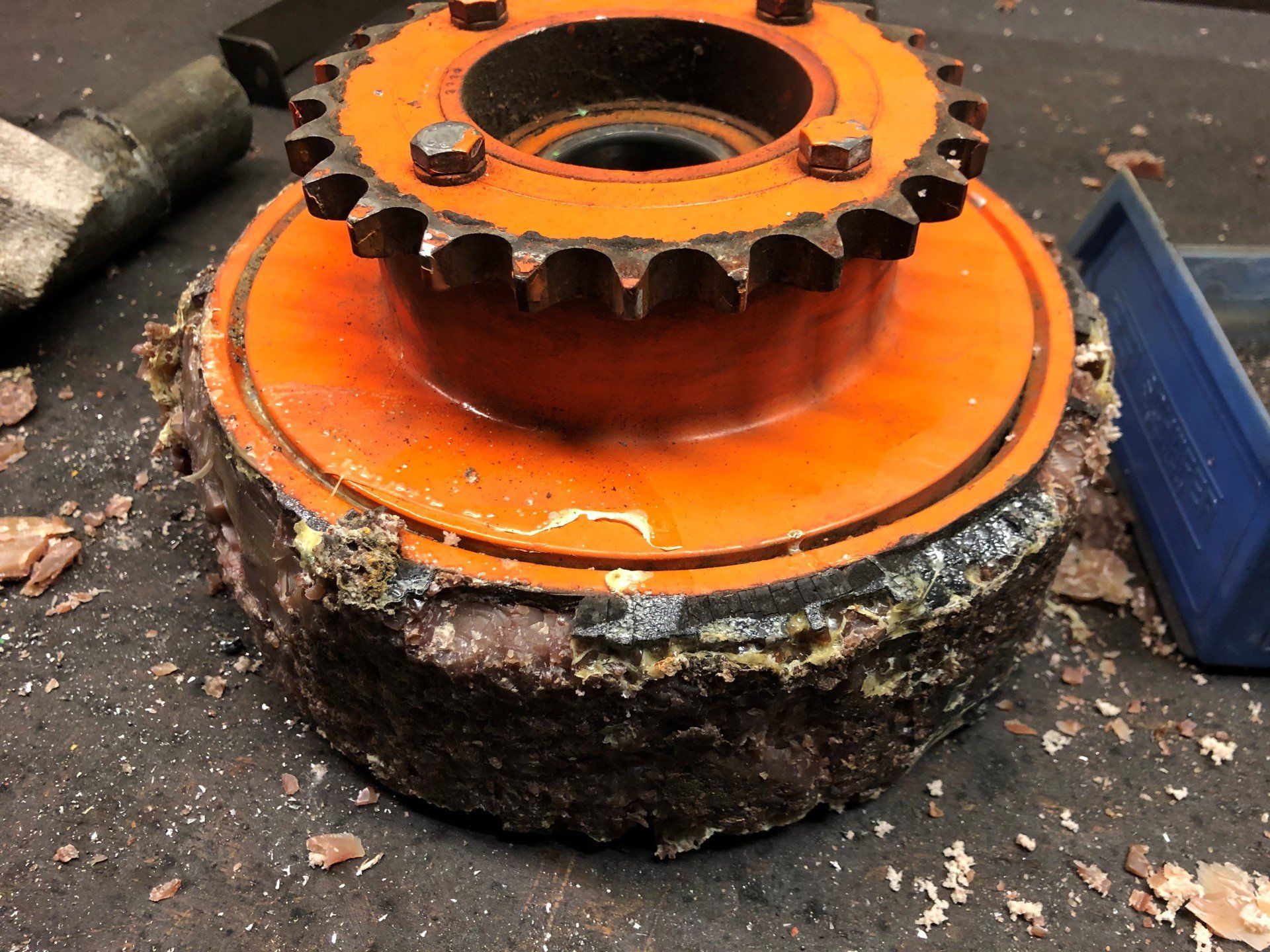 PU Beschichtung: Schwerlastrad mit alter Polyurethan Beschichtung