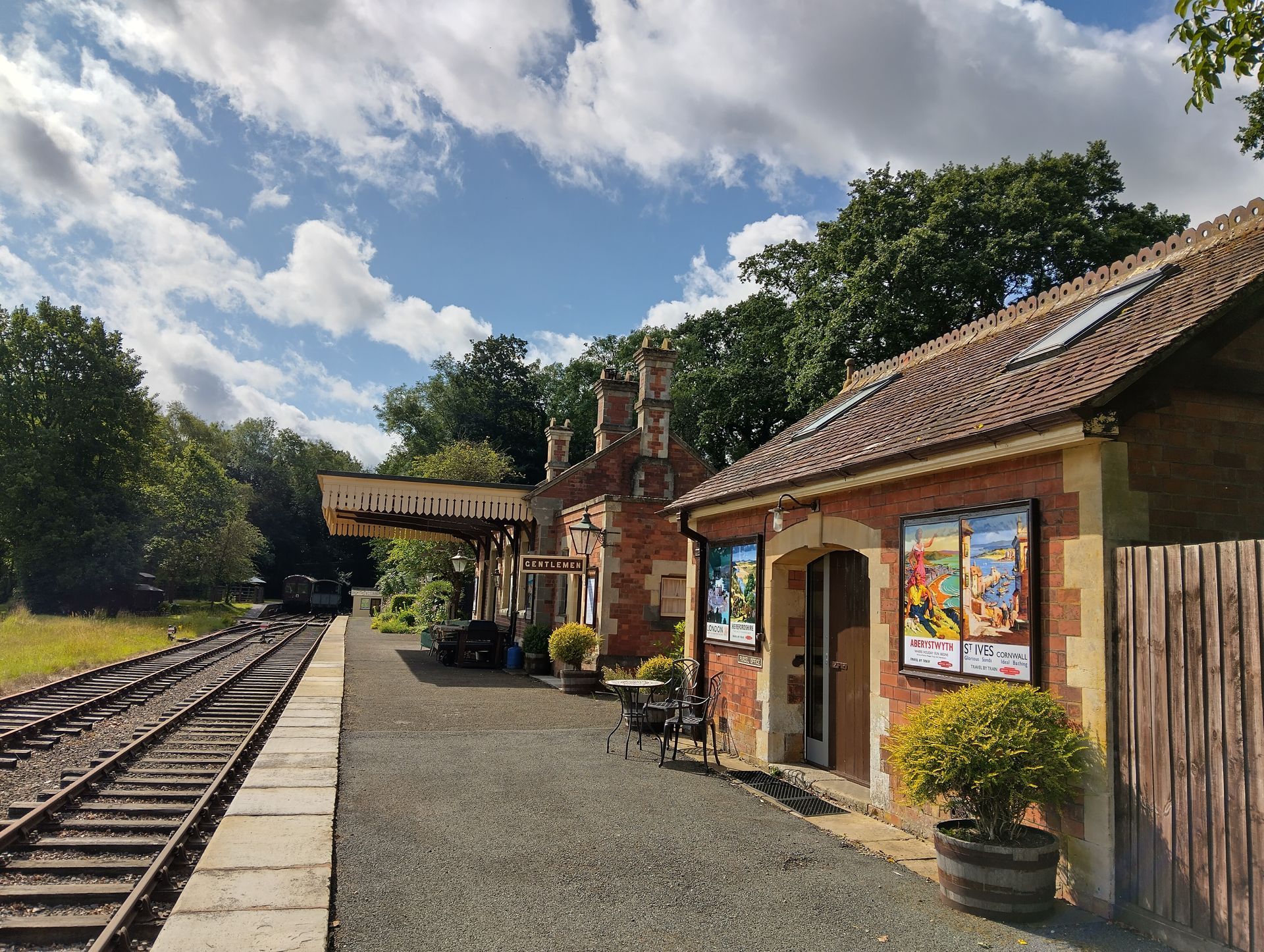 The Station (sleeps 4) and Parcel Office (studio for a couple) at Rowden Mill Station.
