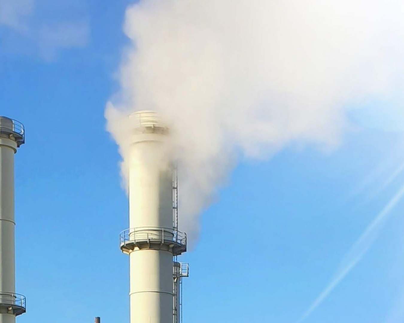 Umweltmanagementsysteme (ISO 14001 / EMAS)
Abfall- und Gefahrstoffmanagement
Rechtskataster und Umweltrechts-Compliance