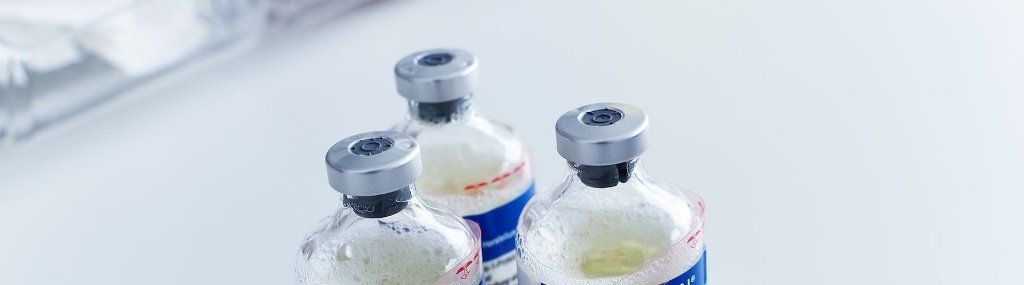 Ampullen mit medizinischen Lösungen