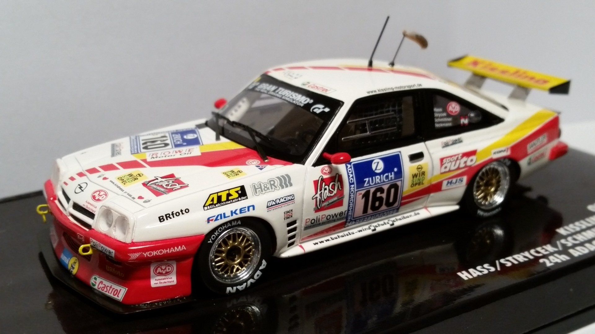 BTCC 1997, #8 John Cleland, Vauxhall Vectra, Team Vauxhall Sport, Onyx XT082