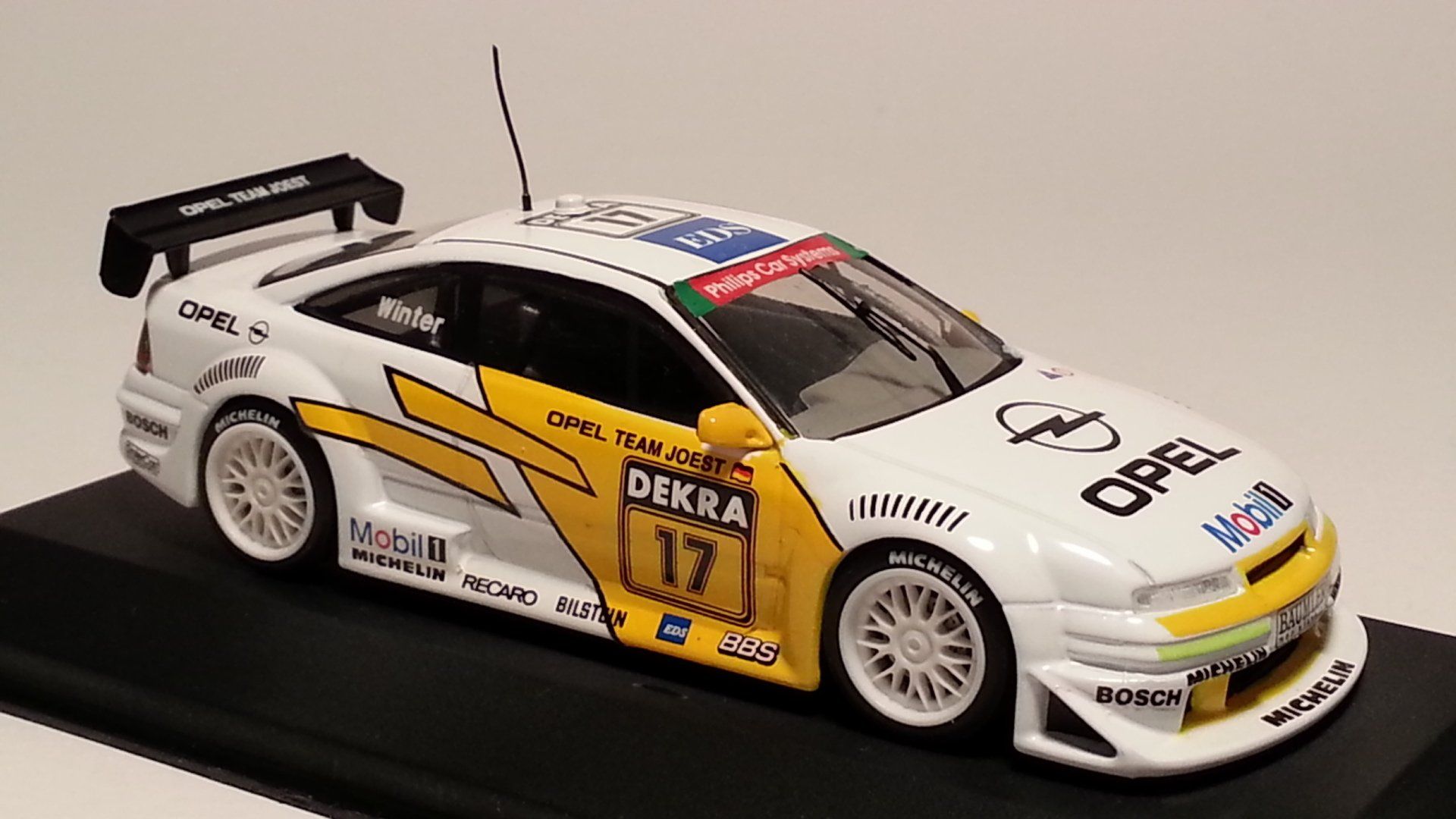 BTCC 1997, #8 John Cleland, Vauxhall Vectra, Team Vauxhall Sport, Onyx XT082