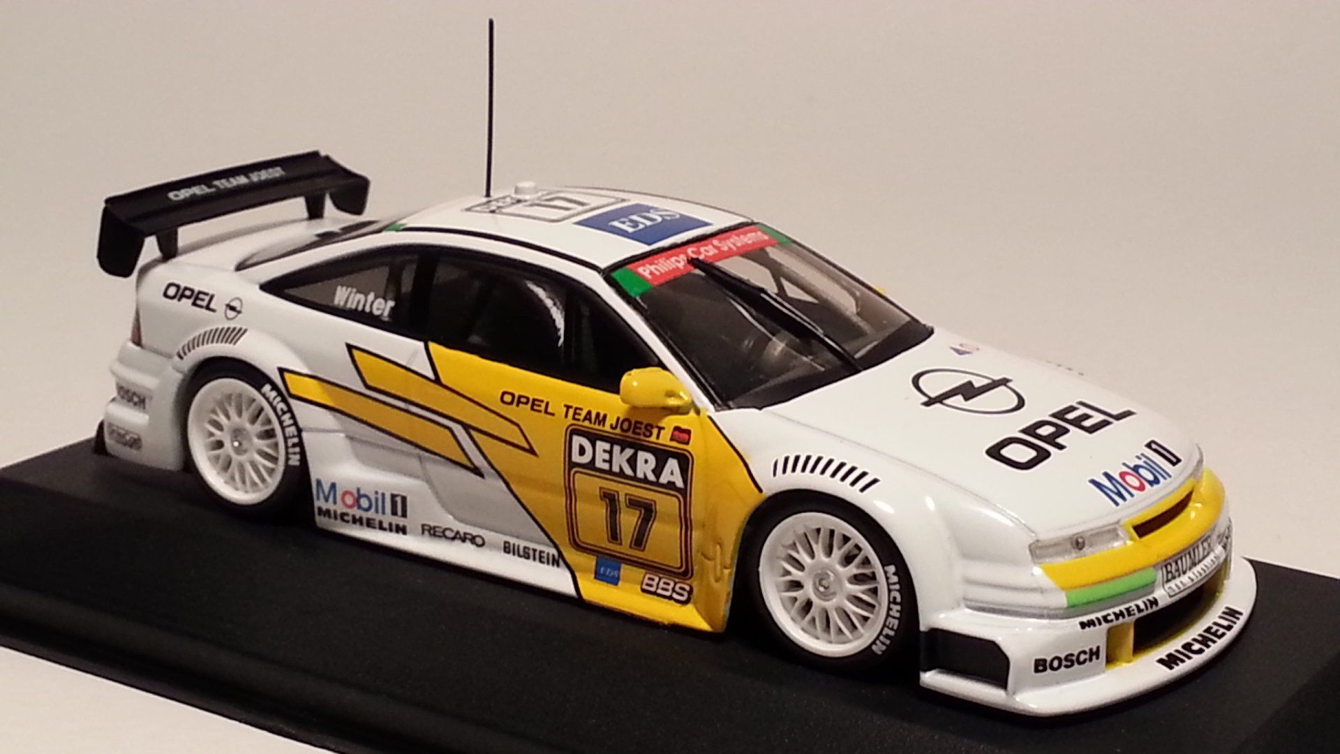 BTCC 1997, #8 John Cleland, Vauxhall Vectra, Team Vauxhall Sport, Onyx XT082