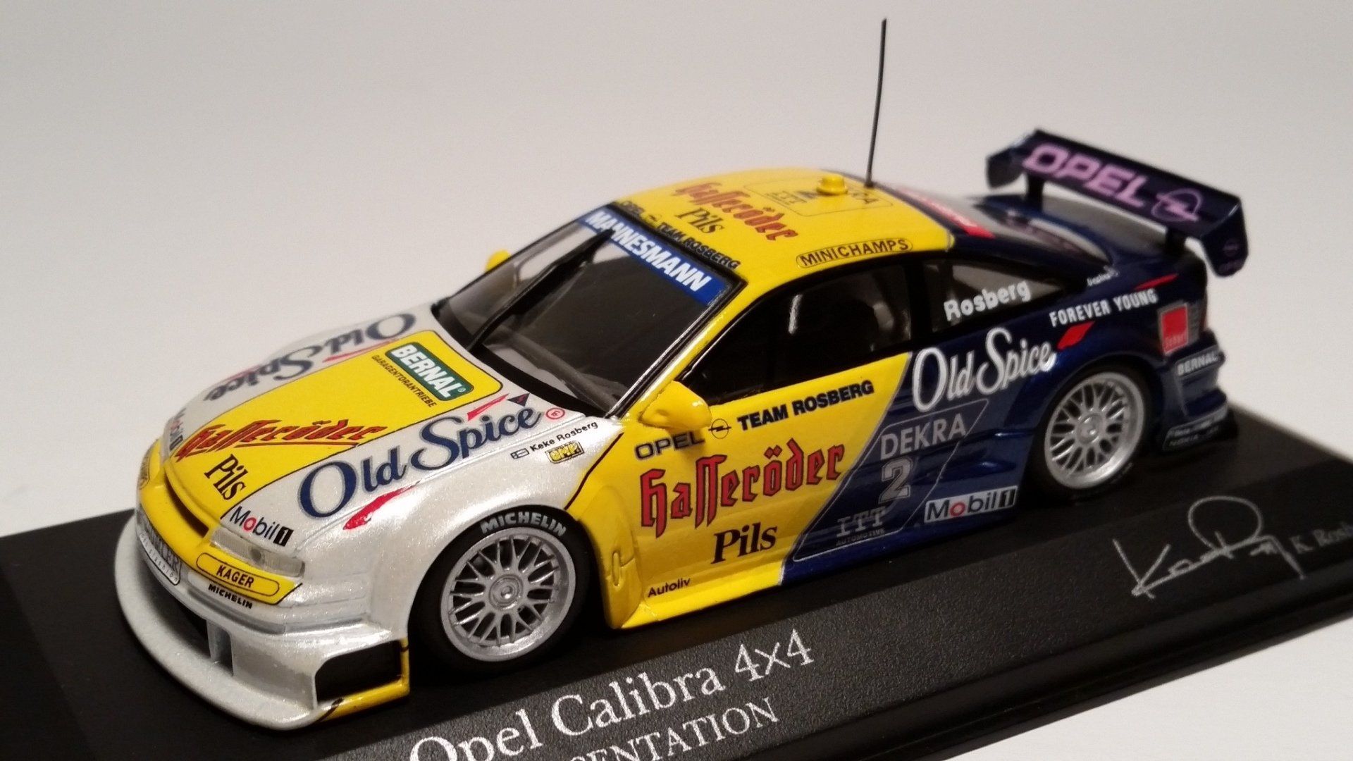 BTCC 1997, #8 John Cleland, Vauxhall Vectra, Team Vauxhall Sport, Onyx XT082