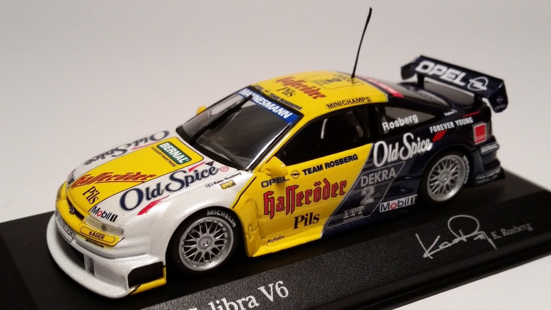 BTCC 1997, #8 John Cleland, Vauxhall Vectra, Team Vauxhall Sport, Onyx XT082