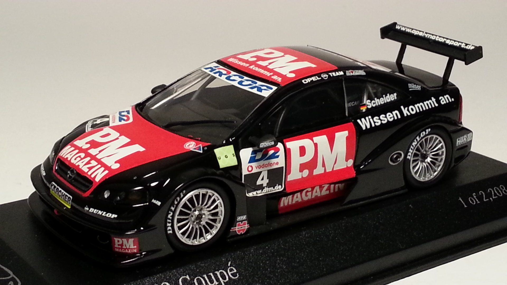 BTCC 1997, #8 John Cleland, Vauxhall Vectra, Team Vauxhall Sport, Onyx XT082