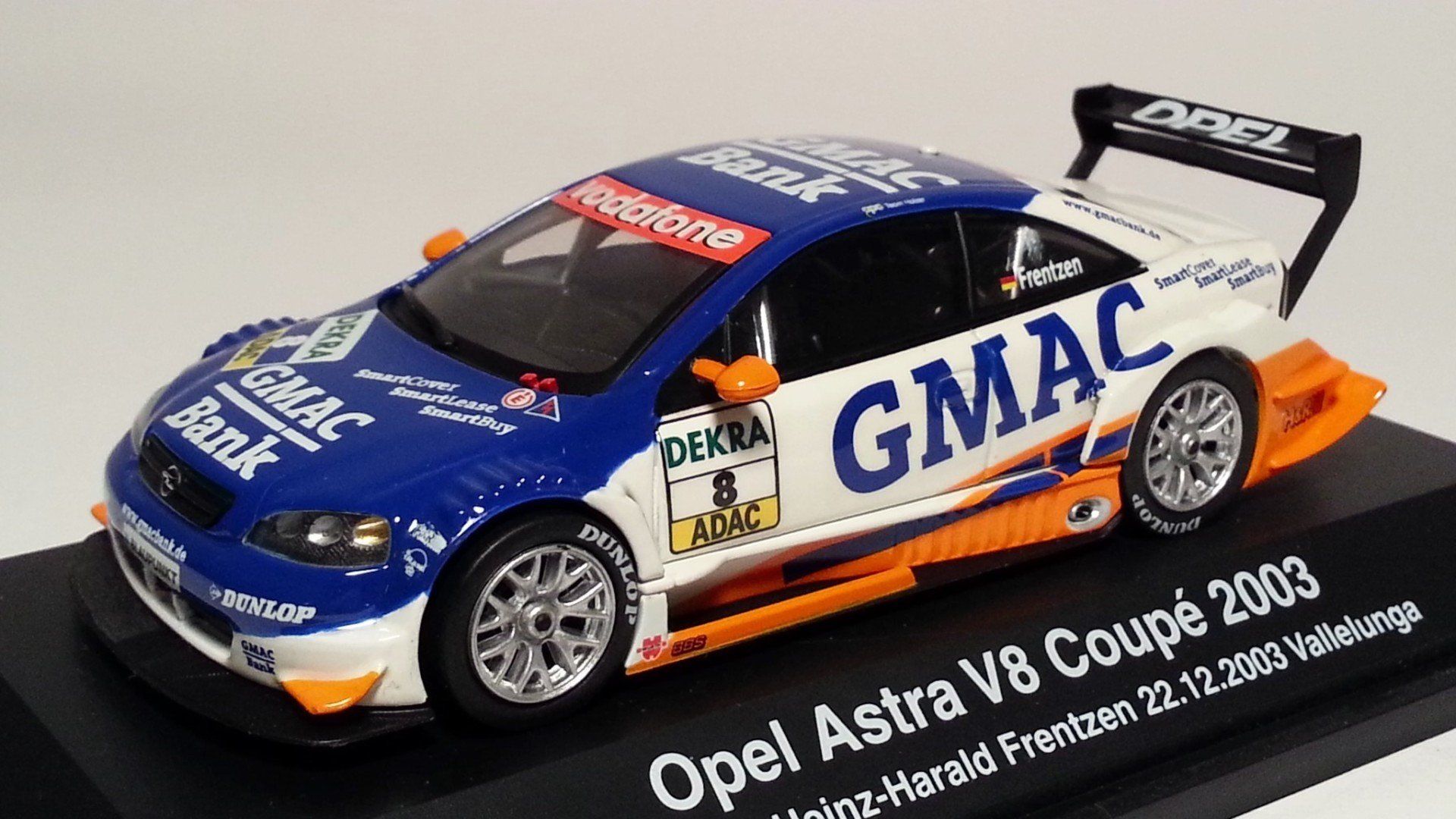 BTCC 1997, #8 John Cleland, Vauxhall Vectra, Team Vauxhall Sport, Onyx XT082