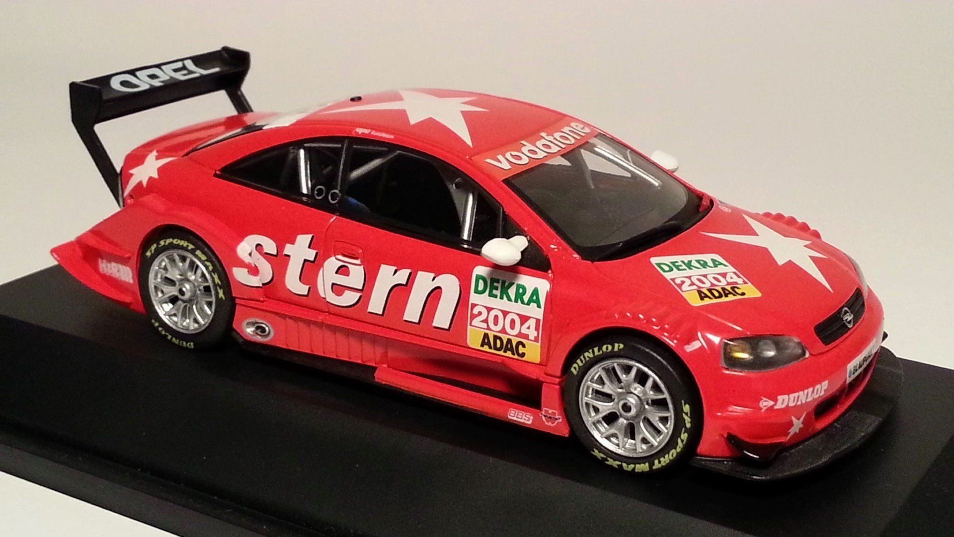 BTCC 1997, #8 John Cleland, Vauxhall Vectra, Team Vauxhall Sport, Onyx XT082