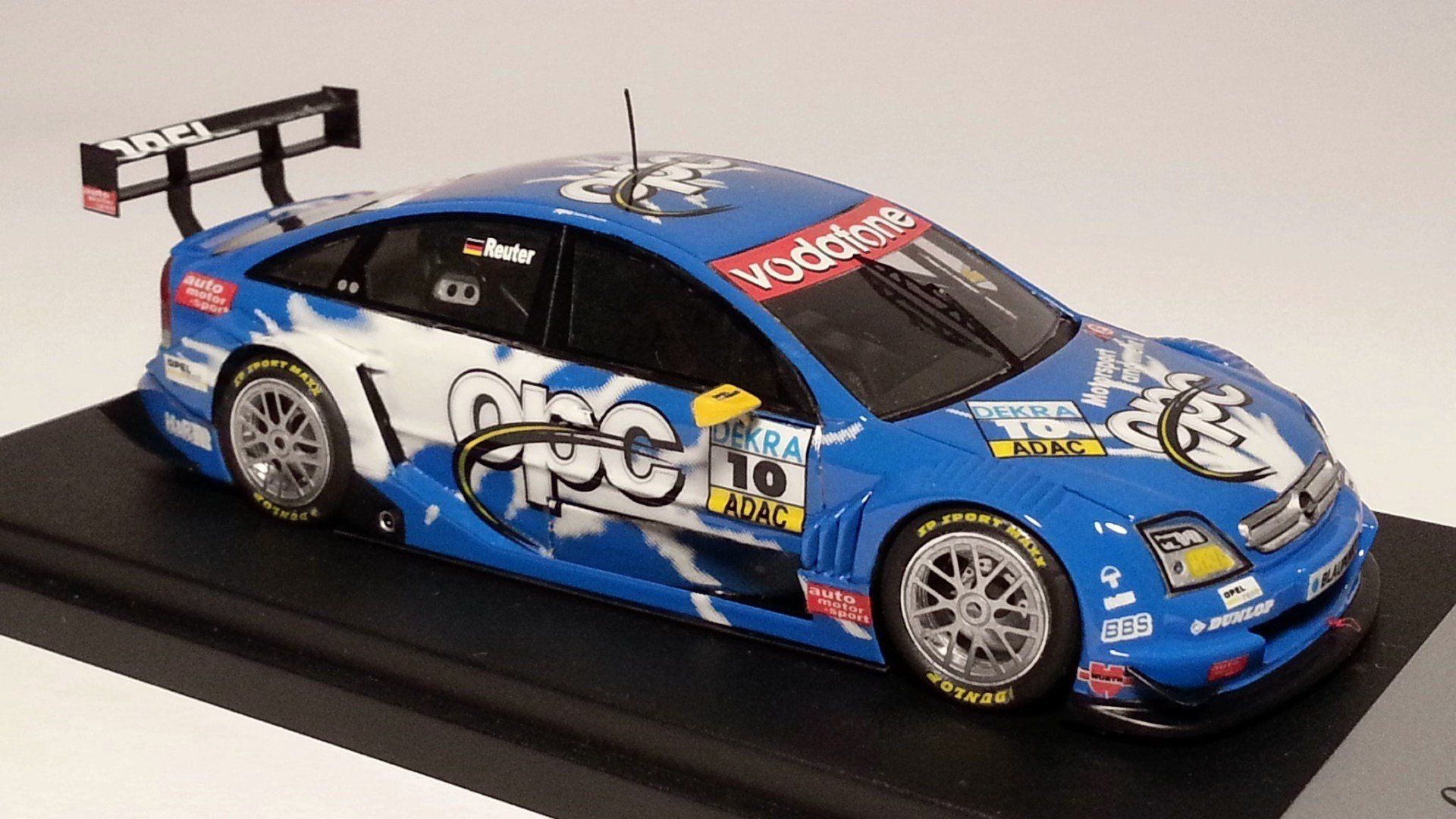 BTCC 1997, #8 John Cleland, Vauxhall Vectra, Team Vauxhall Sport, Onyx XT082