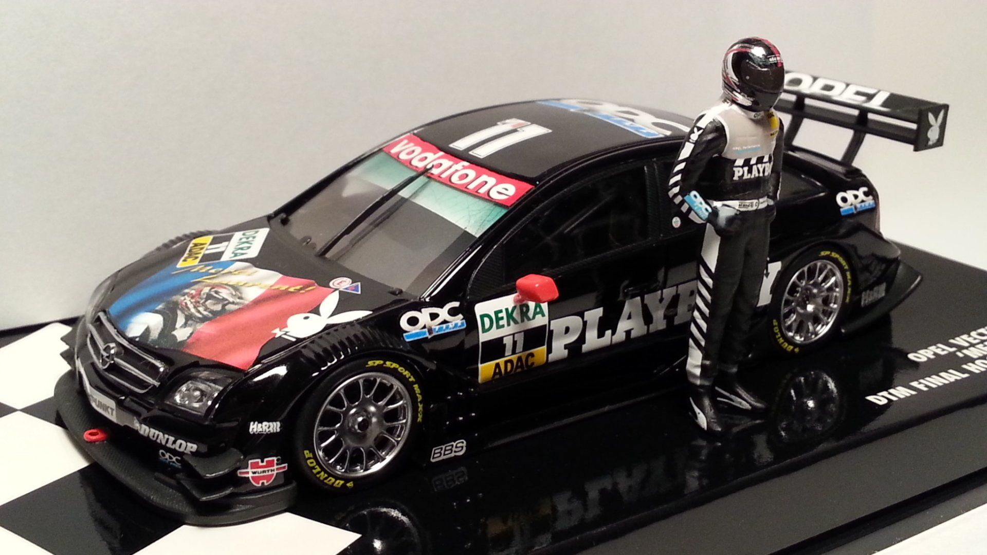 BTCC 1997, #8 John Cleland, Vauxhall Vectra, Team Vauxhall Sport, Onyx XT082