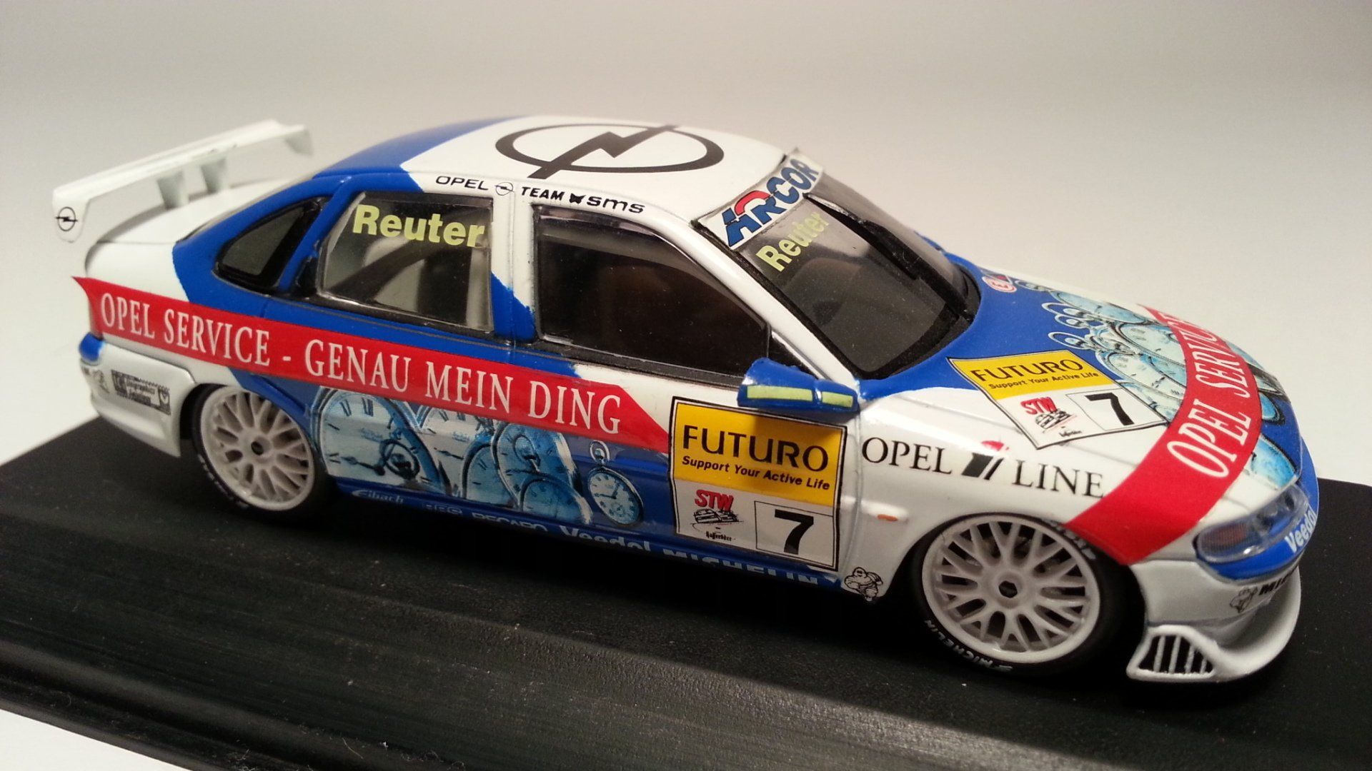 BTCC 1997, #8 John Cleland, Vauxhall Vectra, Team Vauxhall Sport, Onyx XT082