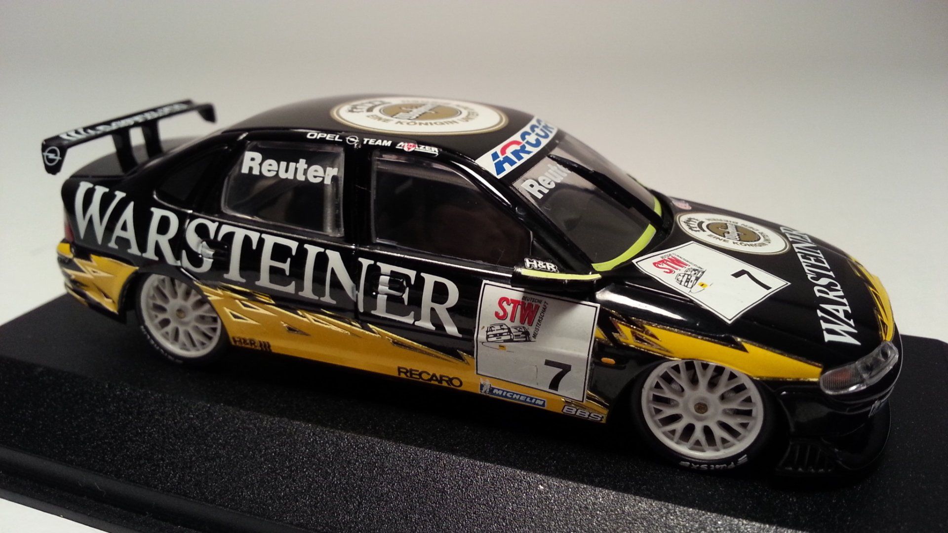 BTCC 1997, #8 John Cleland, Vauxhall Vectra, Team Vauxhall Sport, Onyx XT082