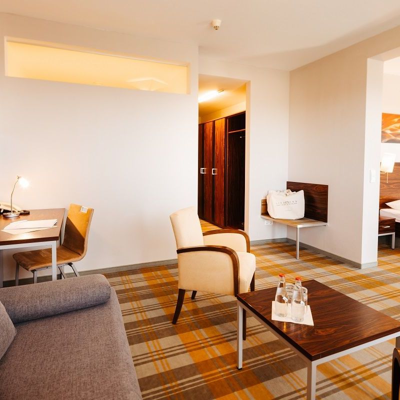 Consultare Unternehmensberatung und Hotel Consulting - Umsetzung Consultare Stresstest und Pathfinder Projekt, Finanzplanung