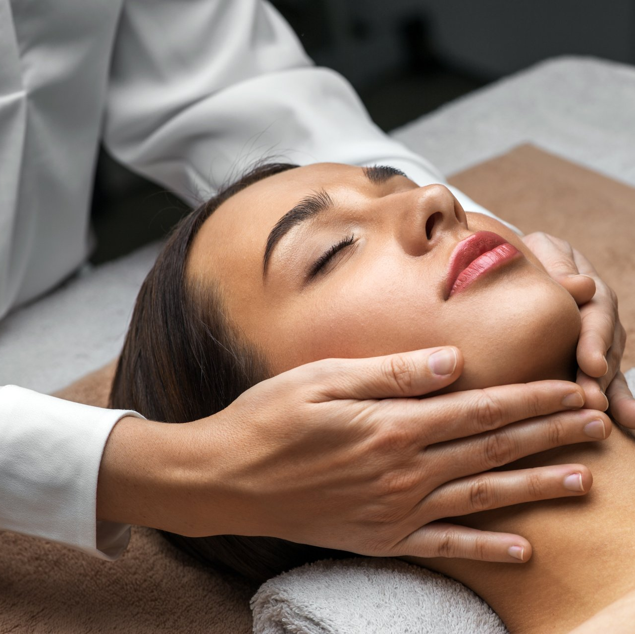 Meditative Gesichtsmassagen, Kosmetik Massage