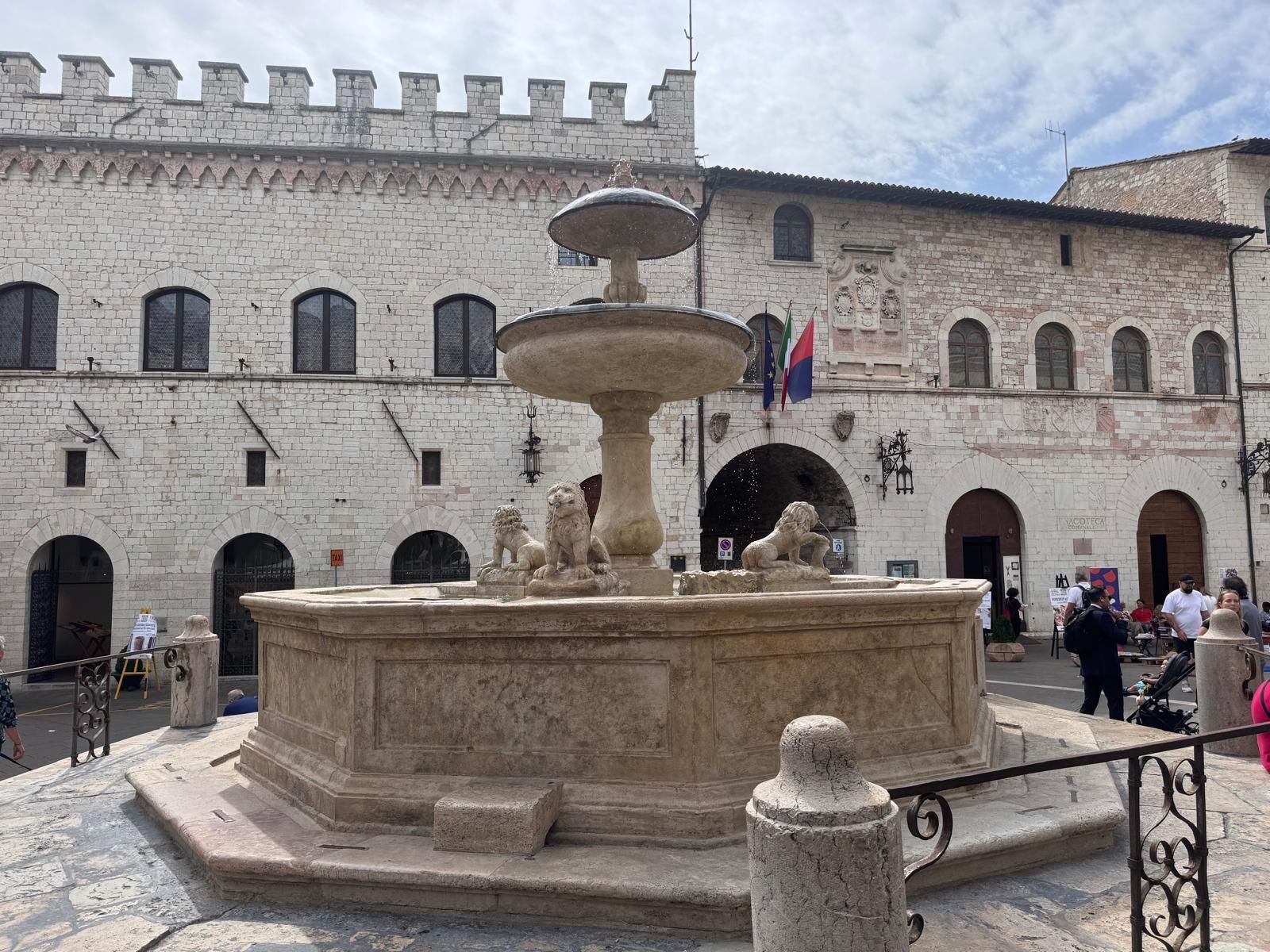 Fontana Tre Leoni di Assisi