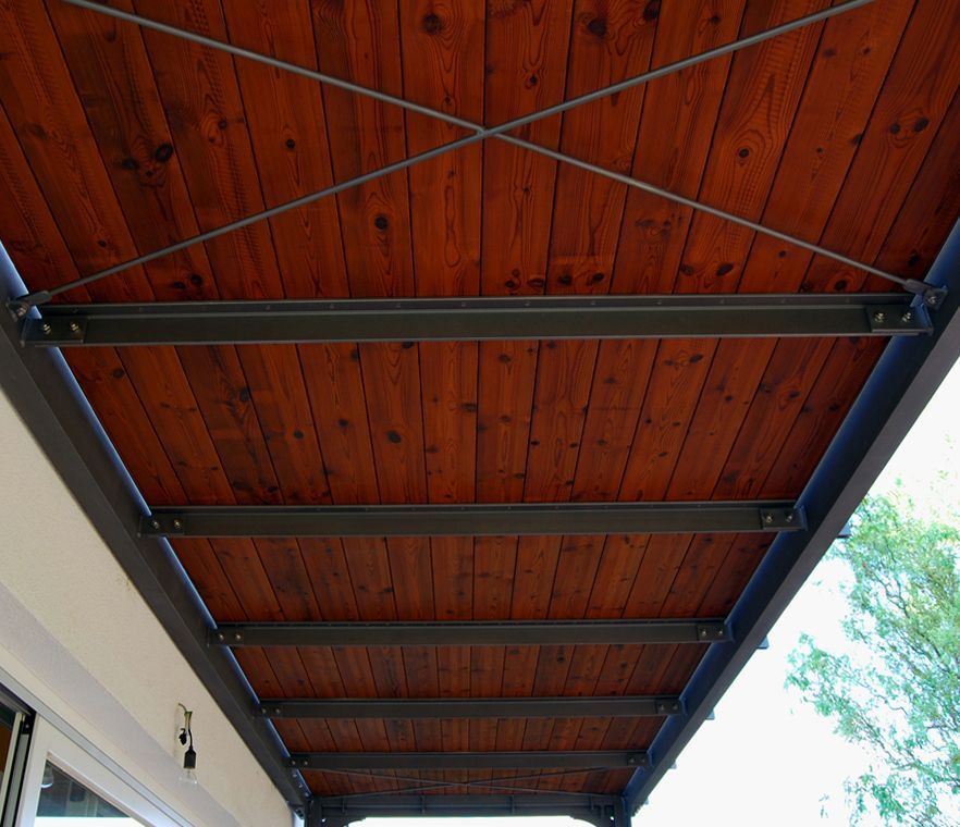 Blakon mit Holzdielen aus Holz 3