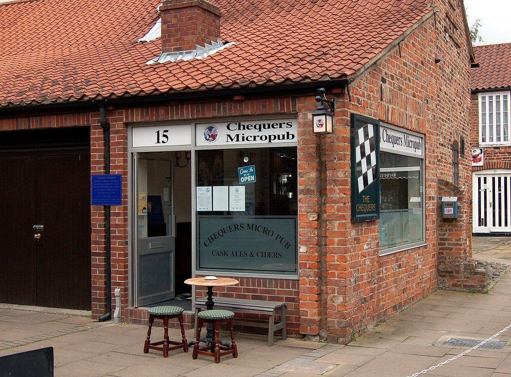 For the best beer around, in the smallest pub around, No lager, No food, Just Beer. LICKIN GOOD BEER!!!!!!!! For the best beer around, in the smallest pub around,
No lager, No food, Just Beer. LICKIN GOOD BEER!!!!!!!!
