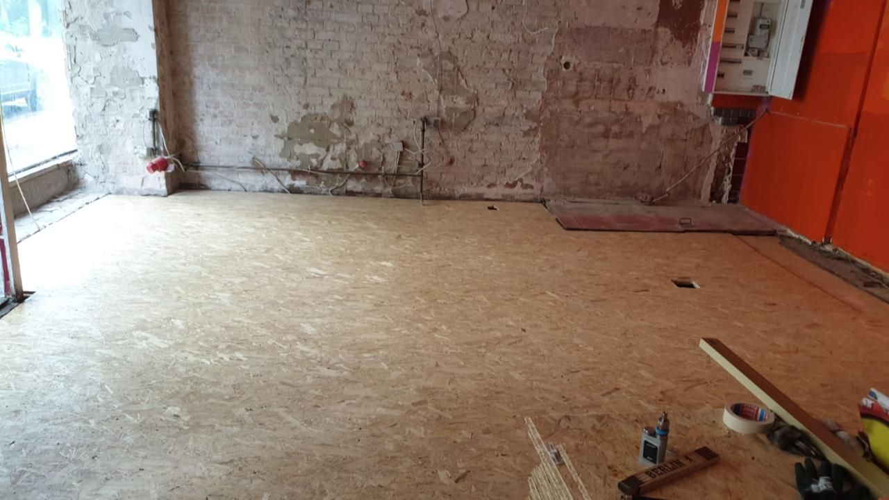 Ein Raum im Trockenbau zustand