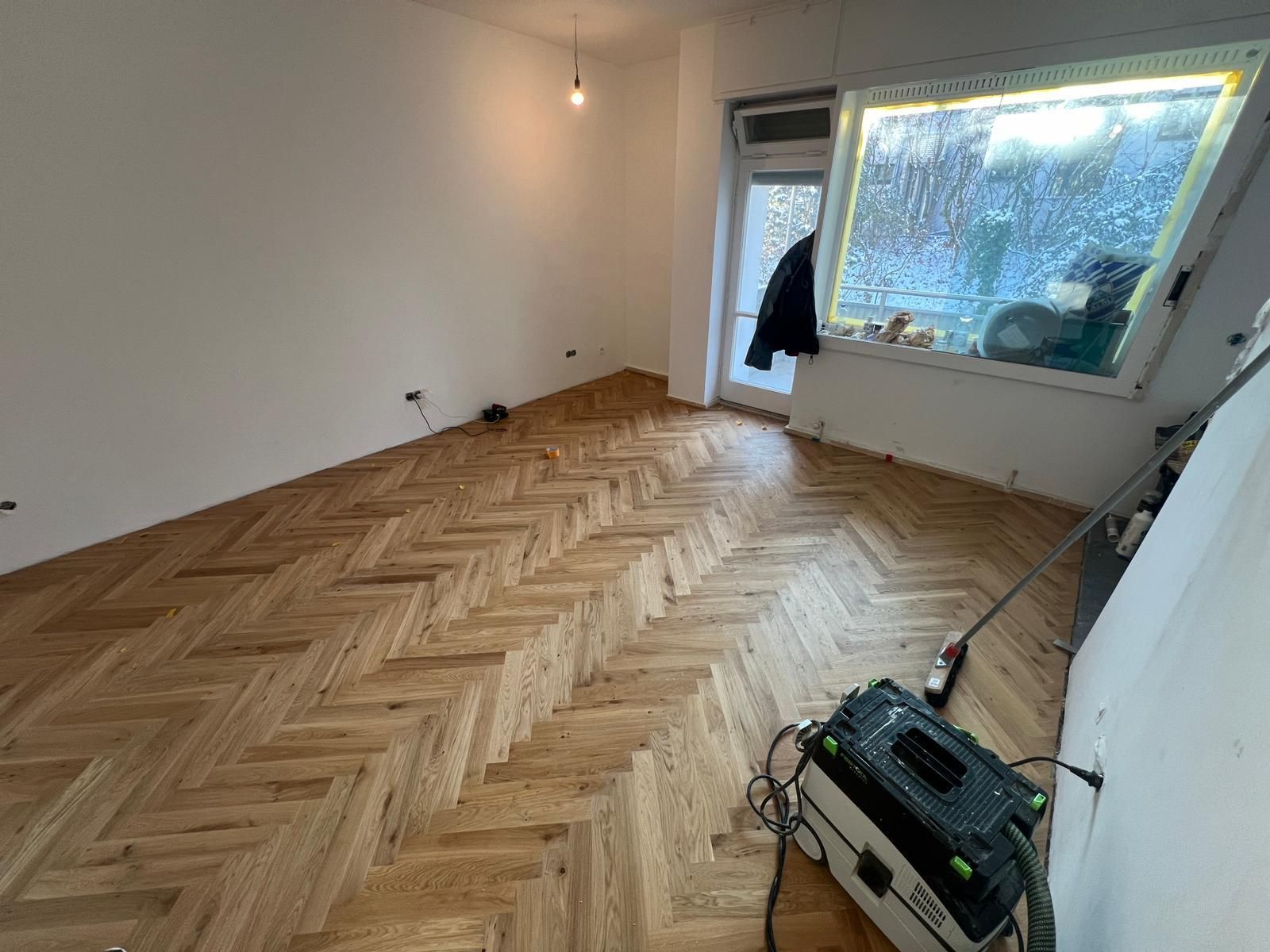 Ein Raum vor der Renovierung