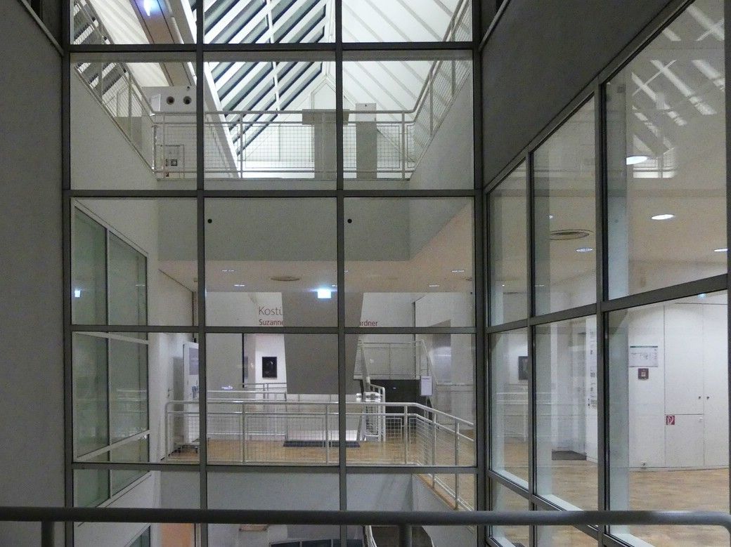 Der Blick auf die Ausstellungsetage im Ulmer Stadthaus, Dezember 2023