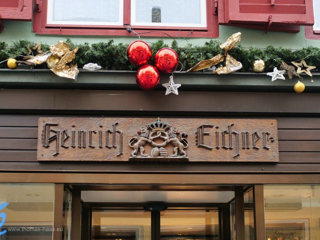 Leuchtreklame? Fehlanzeige! DKB im Dezember 2024 Leuchtreklame? Fehlanzeige!
DKB im Dezember 2024