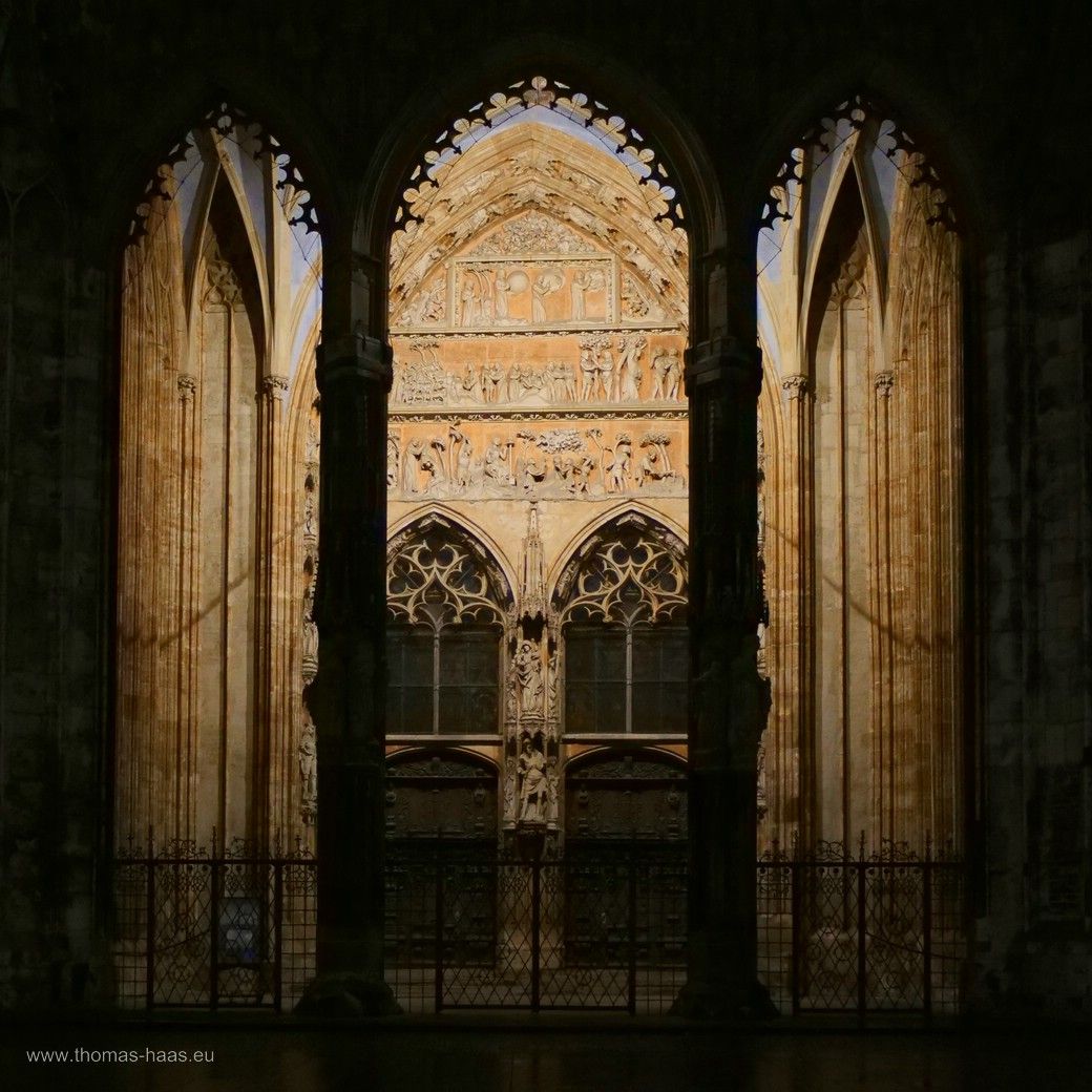 Ulm bei Nacht, Münsterportal, Westseite, Jan. 2025 Ulm bei Nacht, Münsterportal, Westseite, Jan. 2025