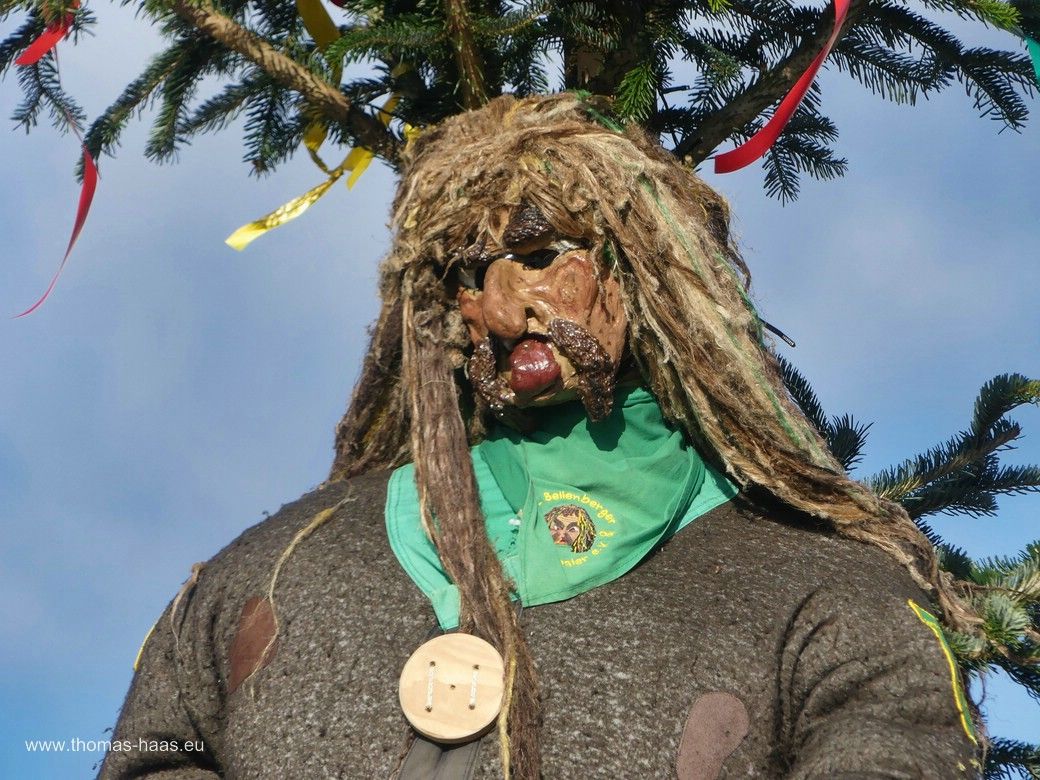 Narrenbaum Bellenberg, 2025, Figur Bellenberger Lacha-Dreggler Narrenbaum Bellenberg, 2025,
Figur Bellenberger Lacha-Dreggler