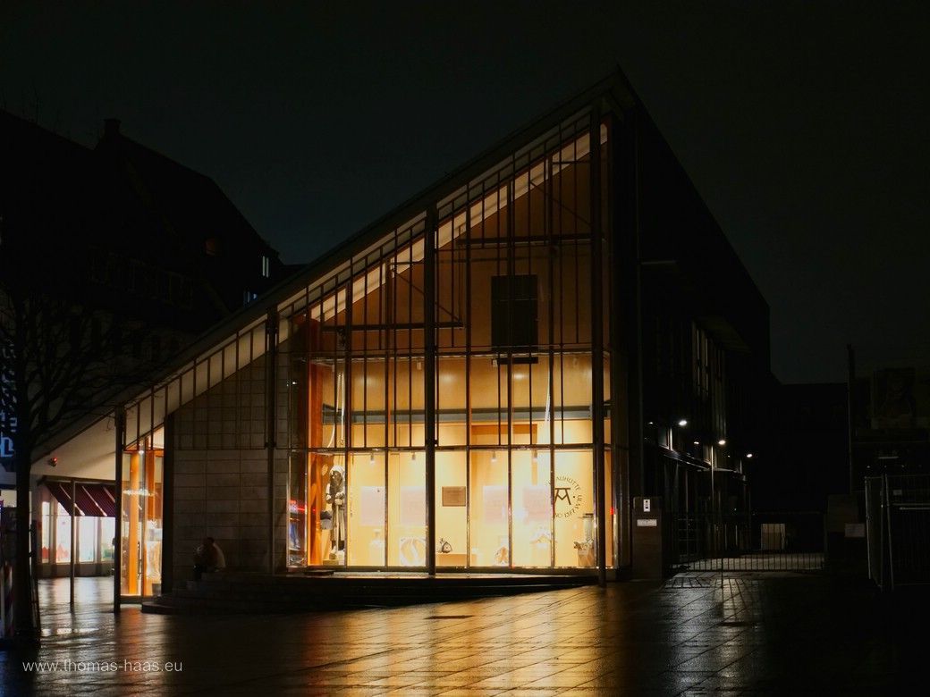 Ulm bei Nacht, Münsterbauhütte, Jan. 2025 Ulm bei Nacht, Münsterbauhütte, Jan. 2025