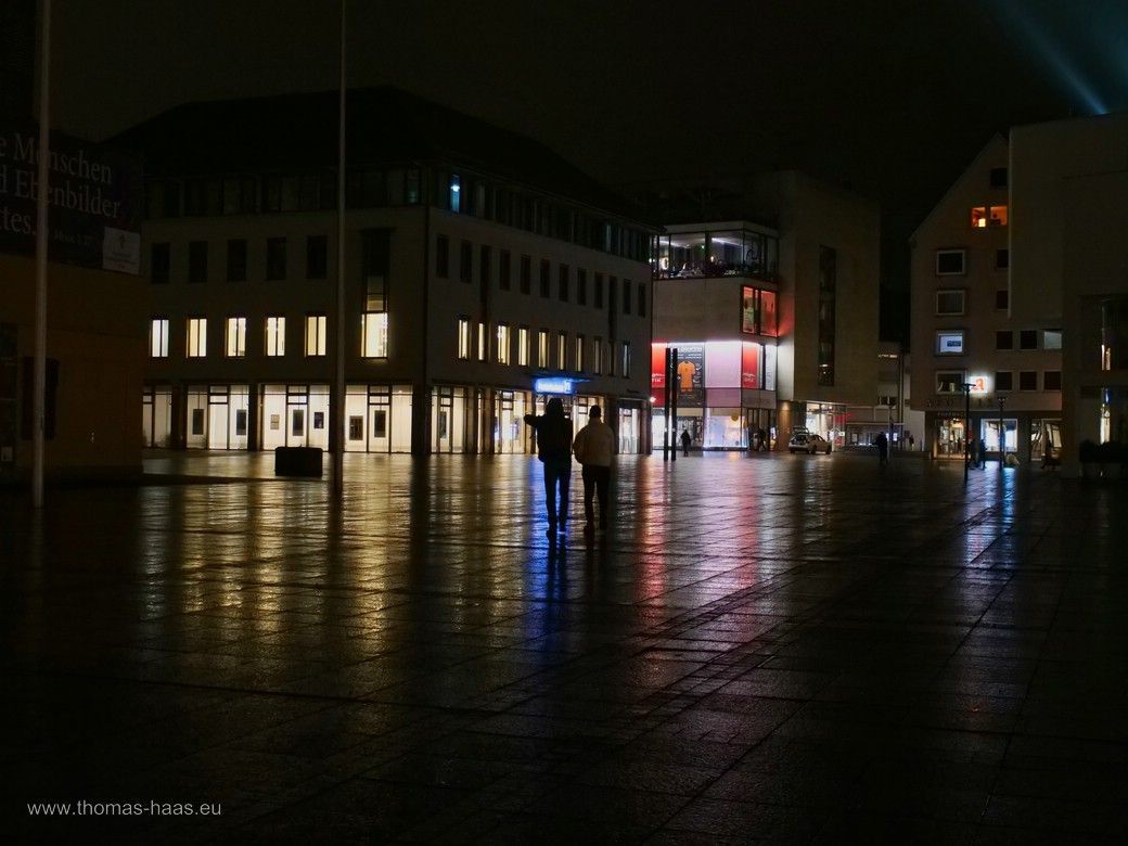 Der Ulmer Münsterplatz in einer Januar-Nacht, 2025 Der Ulmer Münsterplatz in einer Januar-Nacht, 2025