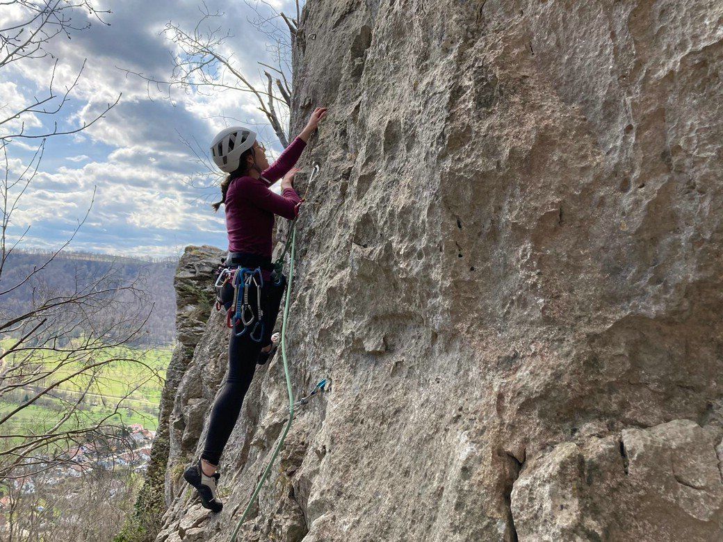Kristin im Vorstieg am Nordfelsen... Kristin im Vorstieg am Nordfelsen...