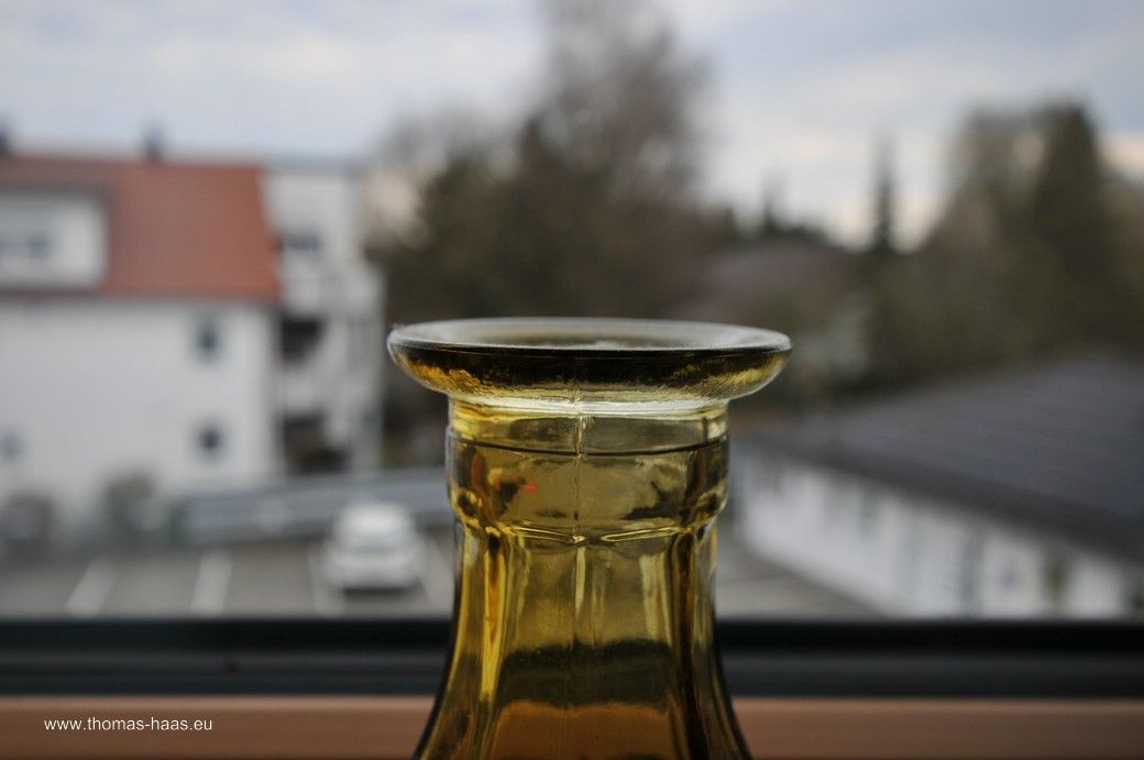 Eine Blumenvase auf dem Fensterbrett... Eine Blumenvase auf dem Fensterbrett...