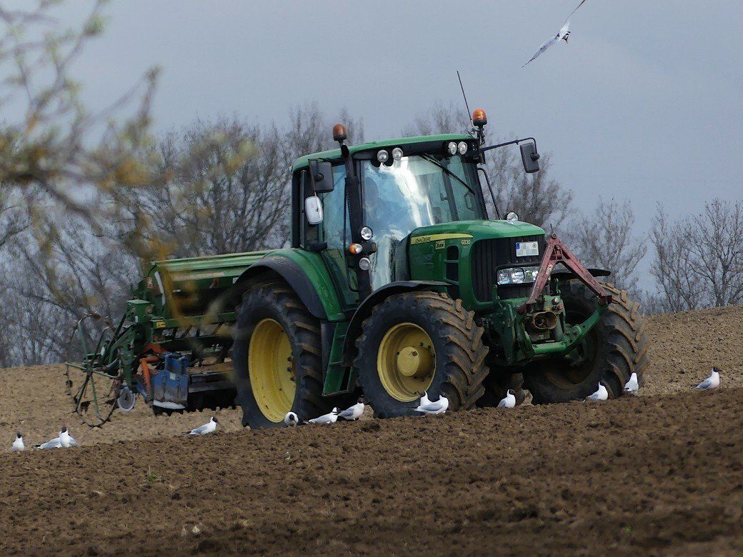 Feldarbeit im April 2022 Feldarbeit im April 2022